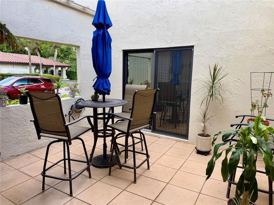 En Venta: $259,000 (2 camas, 2 baños, 1051 Pies cuadrados)