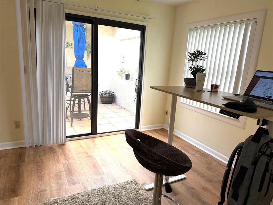 En Venta: $259,000 (2 camas, 2 baños, 1051 Pies cuadrados)