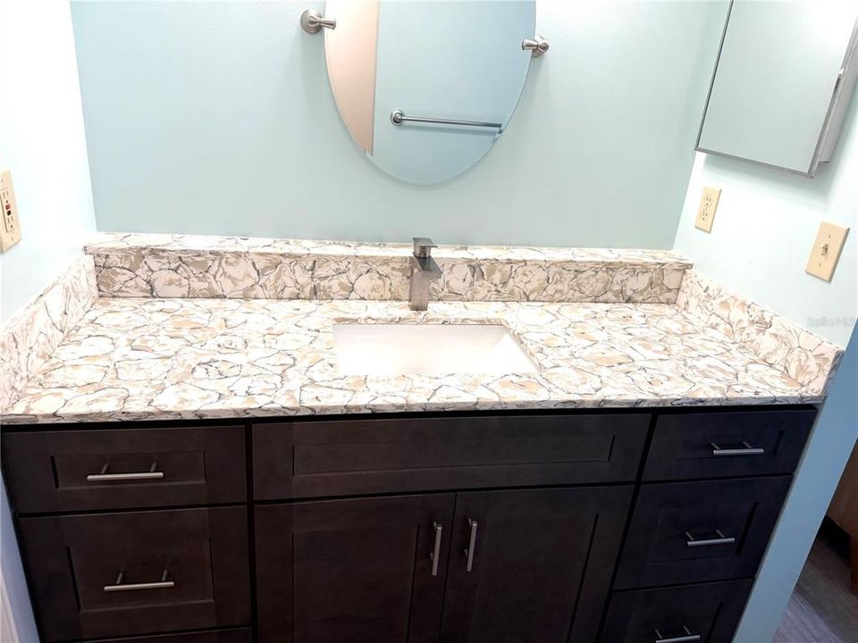 En Venta: $259,000 (2 camas, 2 baños, 1051 Pies cuadrados)