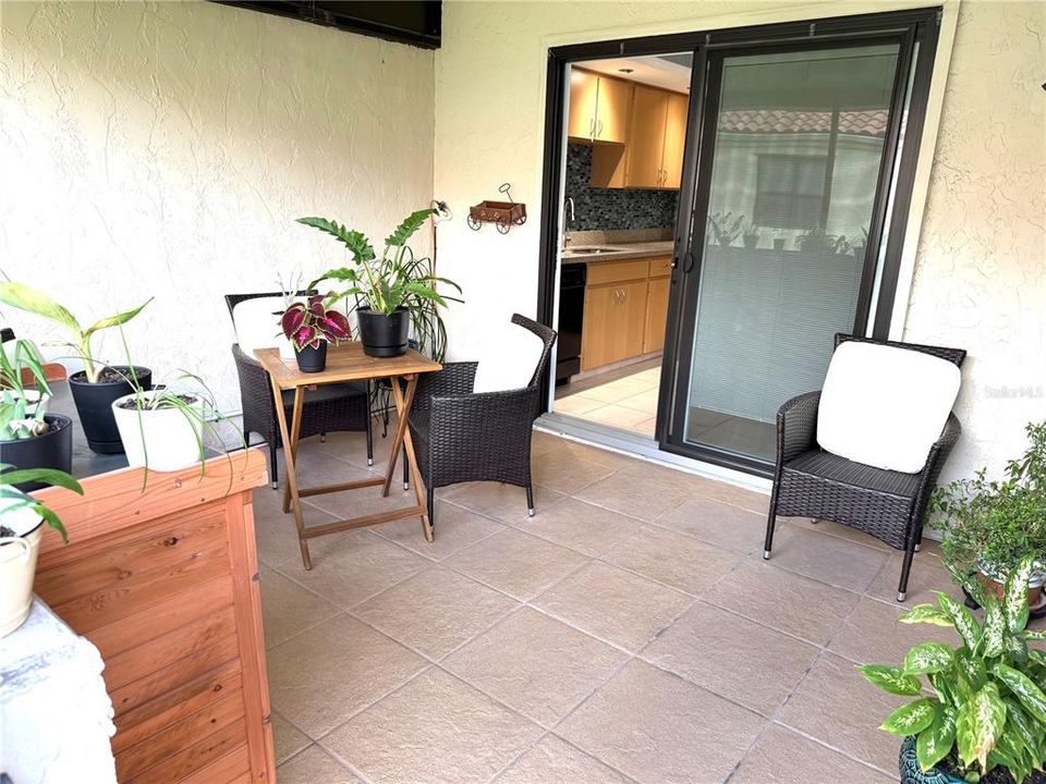 En Venta: $259,000 (2 camas, 2 baños, 1051 Pies cuadrados)