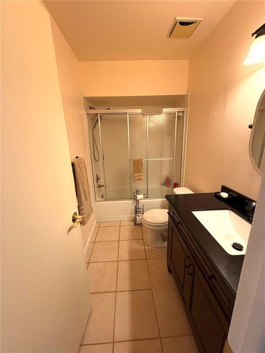 En Venta: $259,000 (2 camas, 2 baños, 1051 Pies cuadrados)