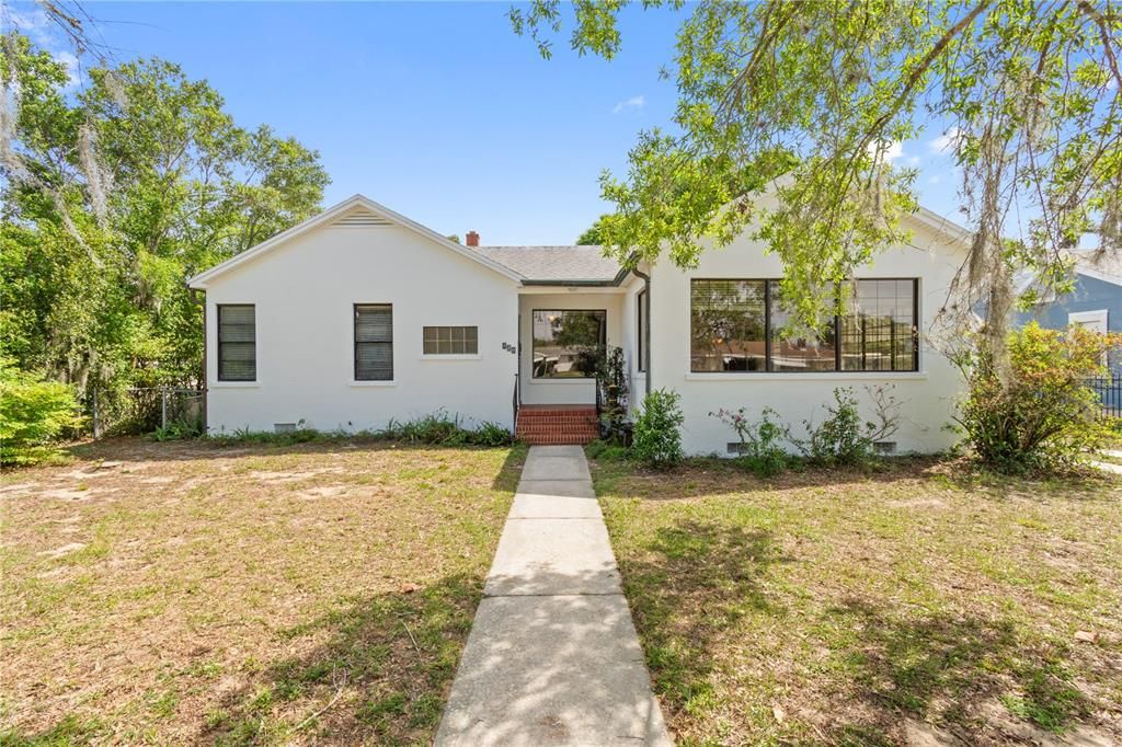 Active With Contract: $270,000 (3 beds, 2 baths, 1946 Square Feet)