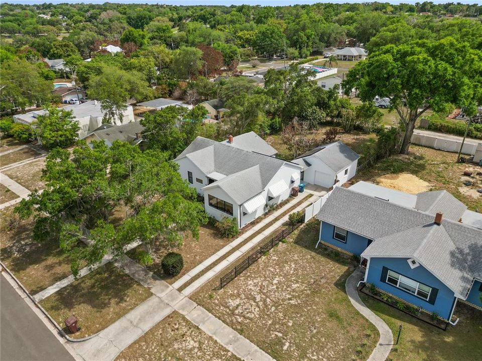Active With Contract: $270,000 (3 beds, 2 baths, 1946 Square Feet)