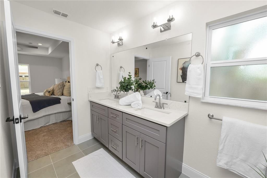 На продажу: $309,950 (3 спален, 2 ванн, 1455 Квадратных фут)