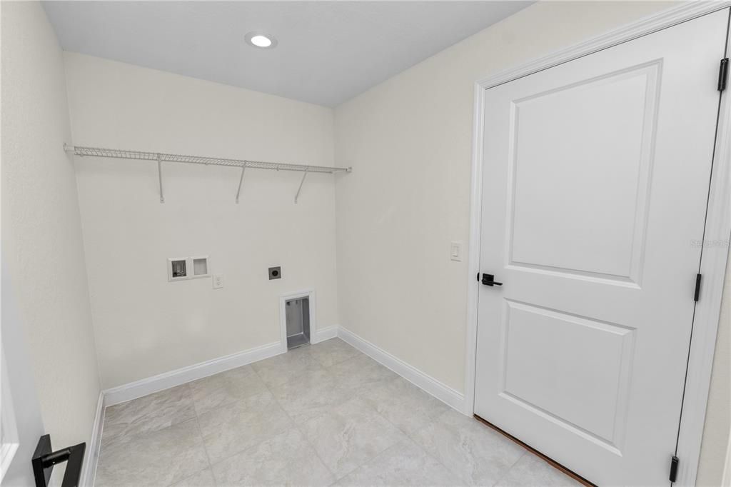 На продажу: $309,950 (3 спален, 2 ванн, 1455 Квадратных фут)