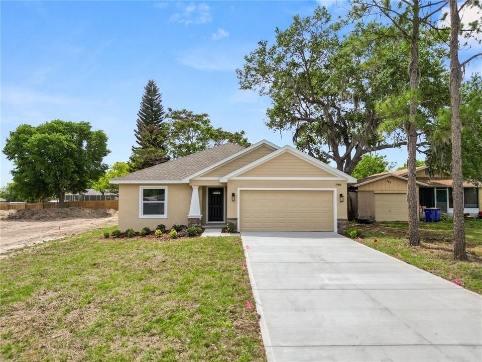 На продажу: $309,950 (3 спален, 2 ванн, 1455 Квадратных фут)