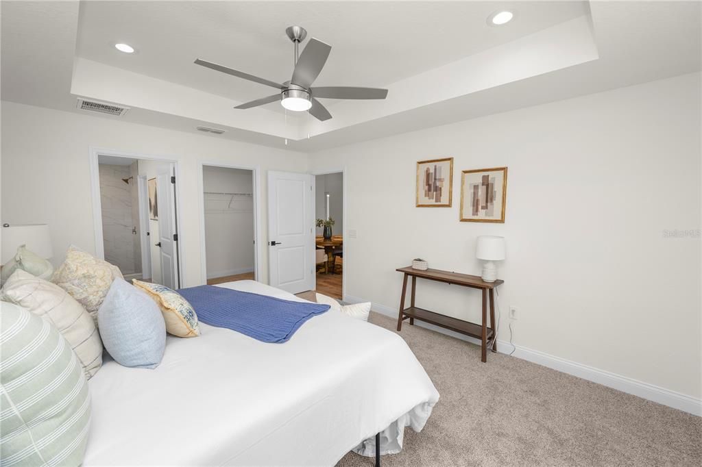 На продажу: $309,950 (3 спален, 2 ванн, 1455 Квадратных фут)