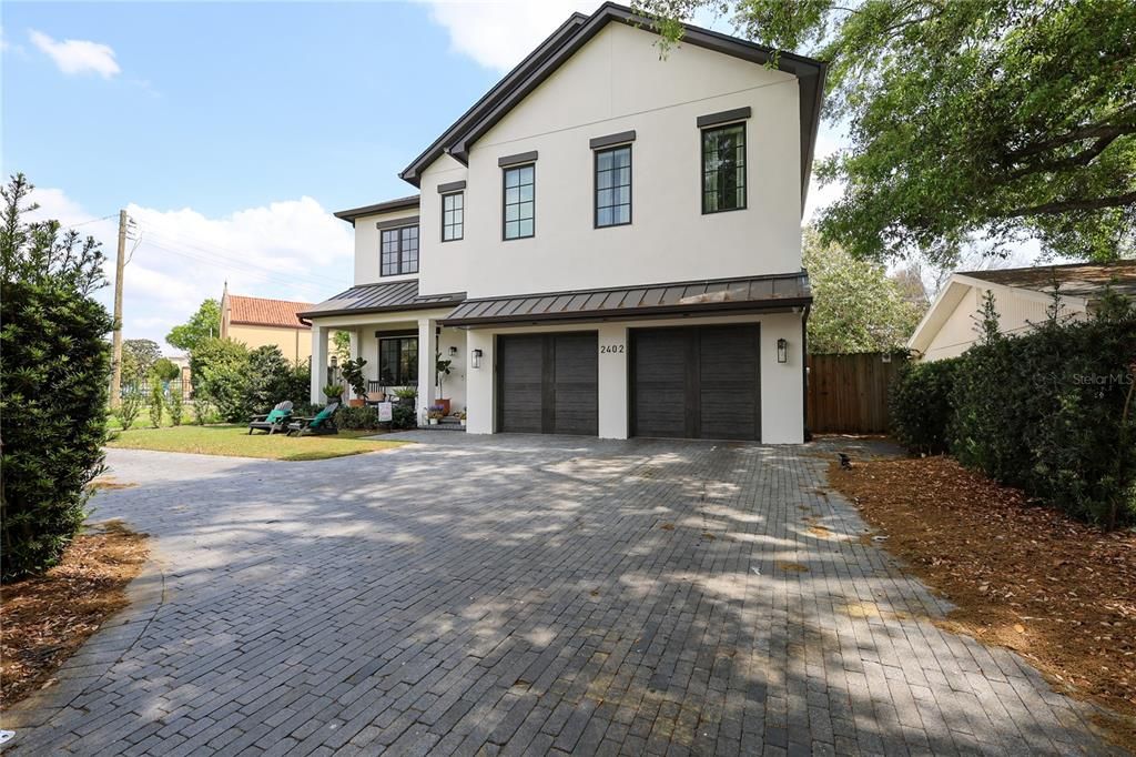 В аренду: $18,000 (5 спален, 5 ванн, 4552 Квадратных фут)