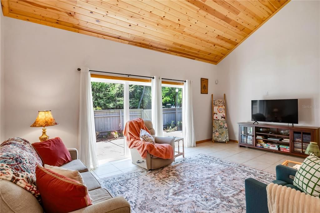 For Sale: $313,700 (4 beds, 2 baths, 1878 Square Feet)