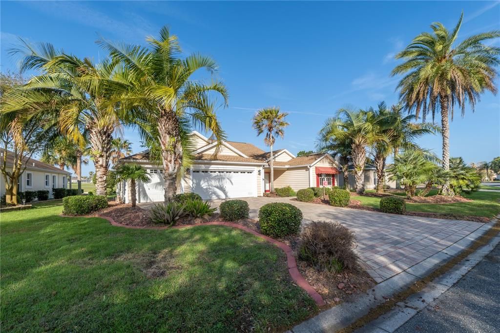 For Sale: $655,000 (3 beds, 2 baths, 2318 Square Feet)