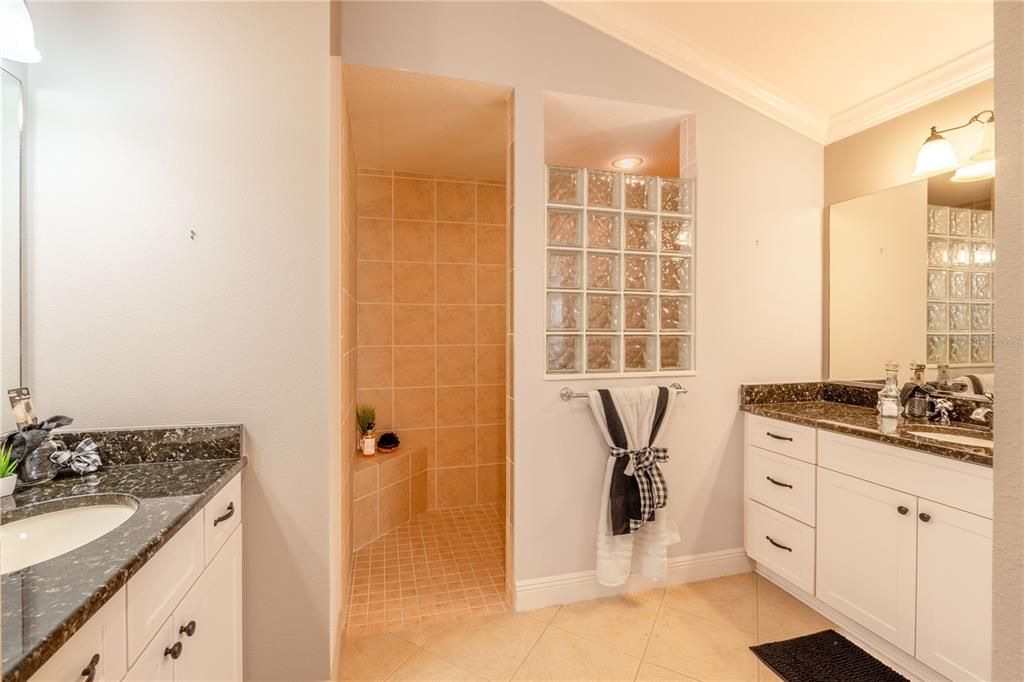 For Sale: $655,000 (3 beds, 2 baths, 2318 Square Feet)