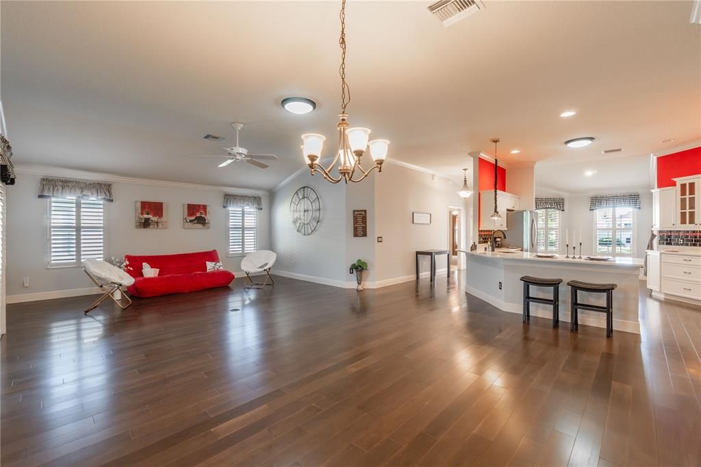 For Sale: $655,000 (3 beds, 2 baths, 2318 Square Feet)
