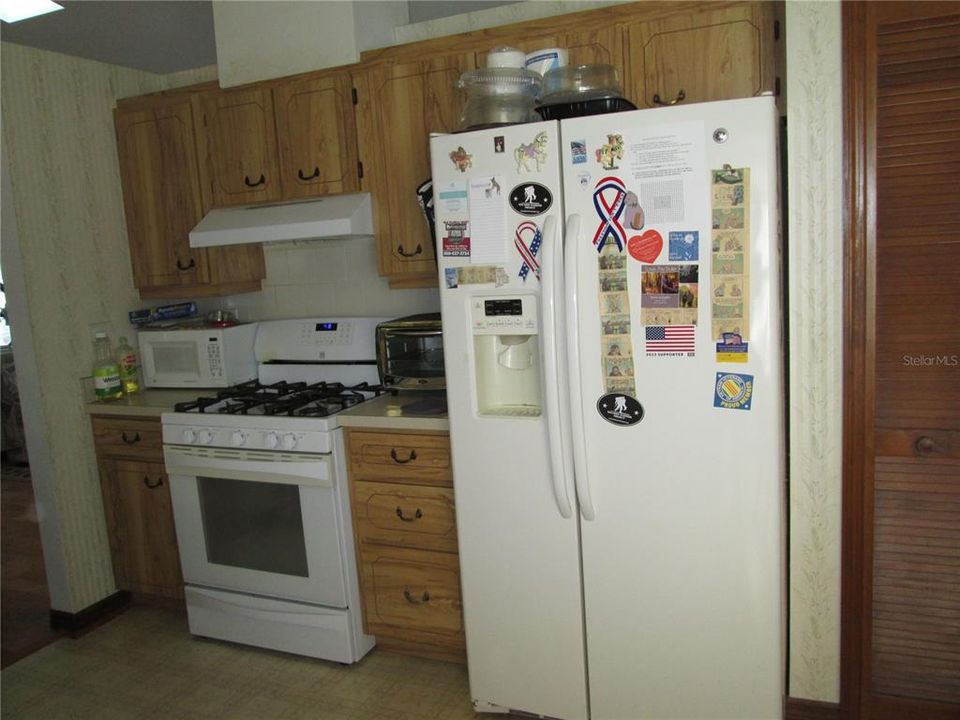 Activo con contrato: $359,900 (3 camas, 2 baños, 1640 Pies cuadrados)