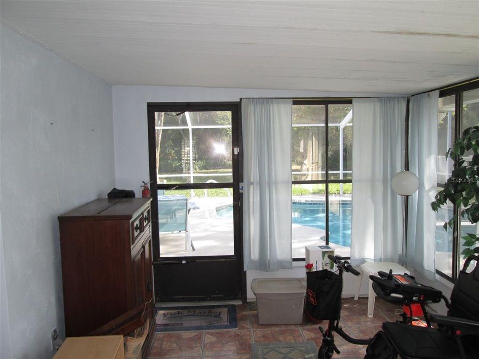 Activo con contrato: $359,900 (3 camas, 2 baños, 1640 Pies cuadrados)