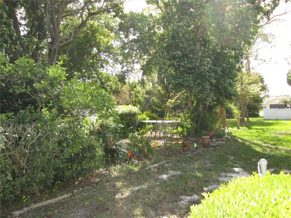 Activo con contrato: $359,900 (3 camas, 2 baños, 1640 Pies cuadrados)