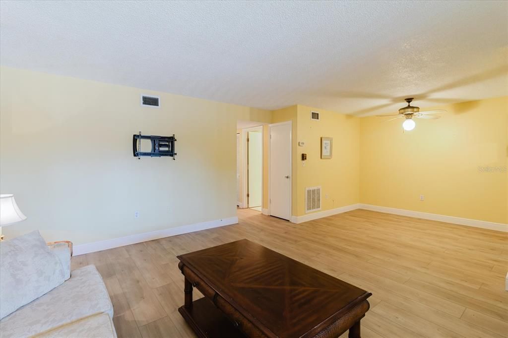 En Venta: $112,000 (2 camas, 1 baños, 870 Pies cuadrados)