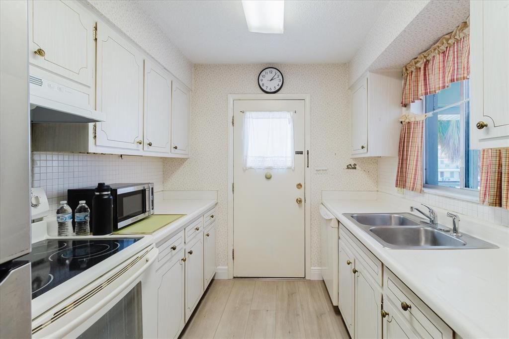 En Venta: $112,000 (2 camas, 1 baños, 870 Pies cuadrados)