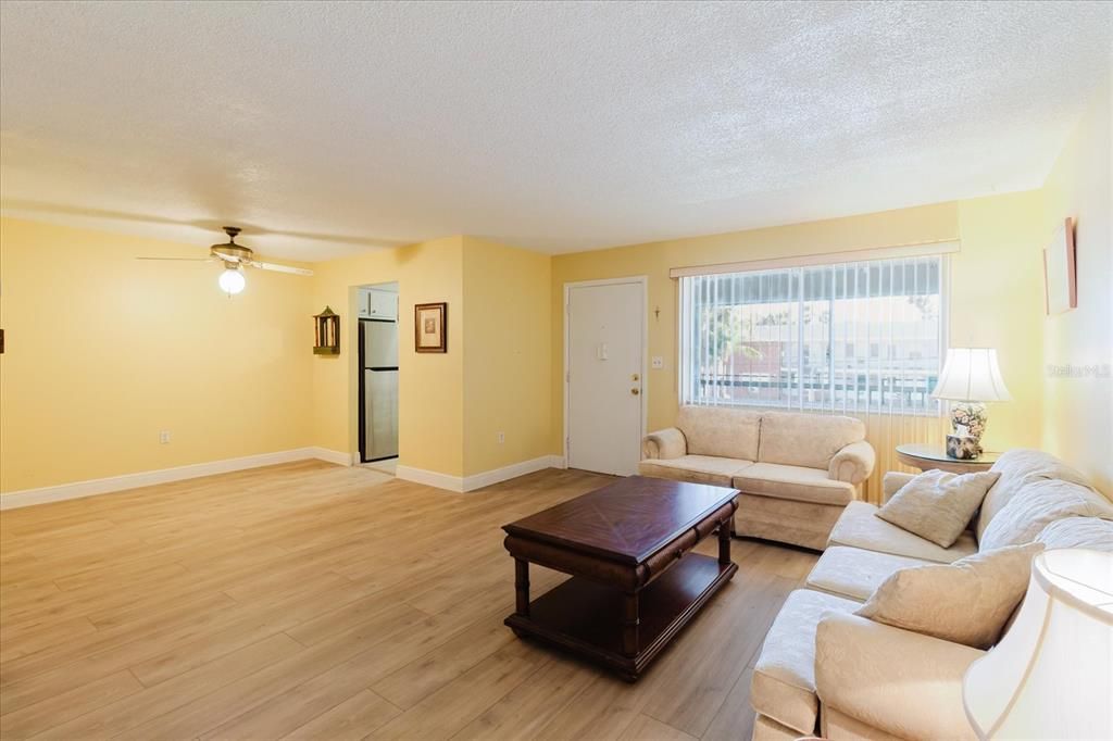 En Venta: $112,000 (2 camas, 1 baños, 870 Pies cuadrados)