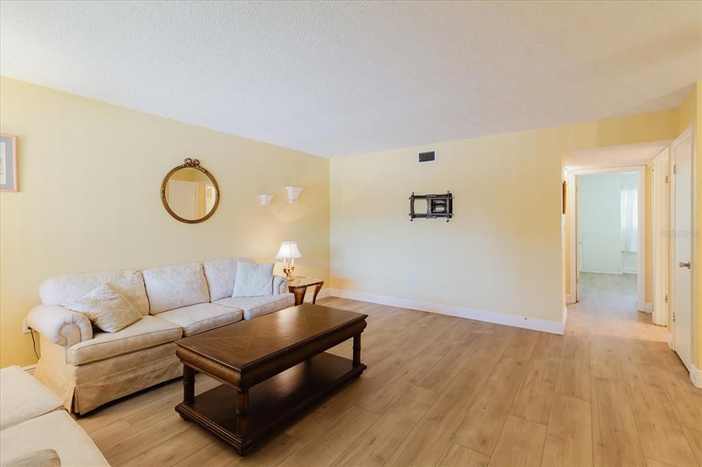 En Venta: $112,000 (2 camas, 1 baños, 870 Pies cuadrados)