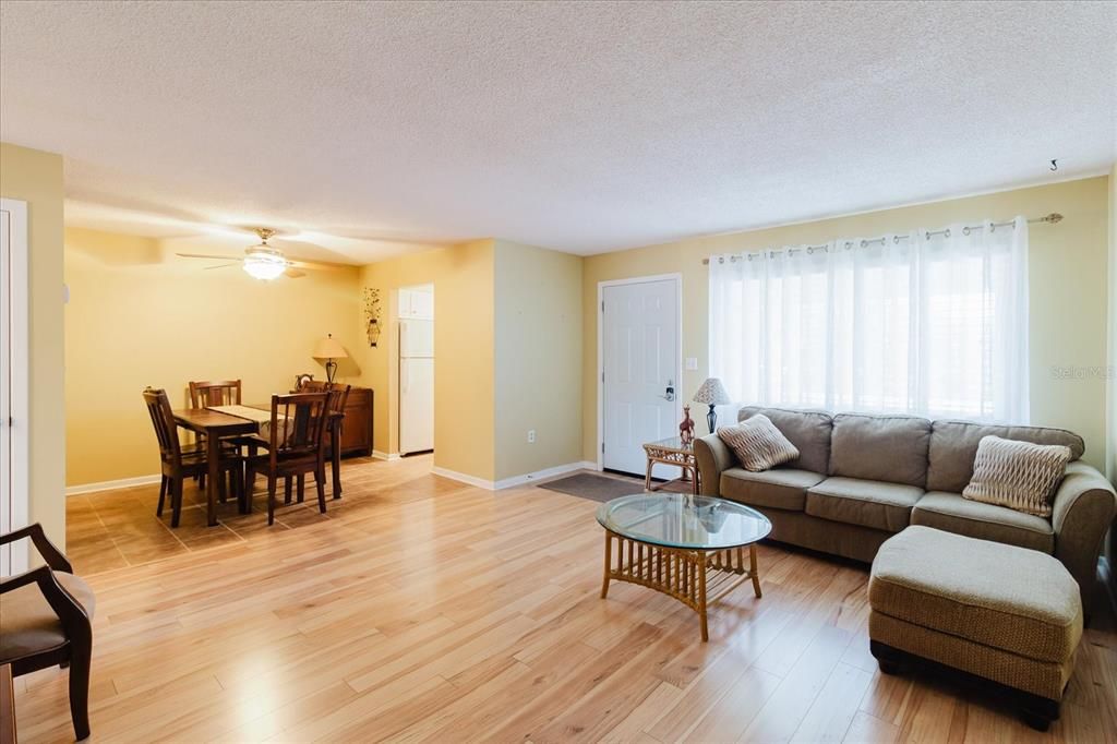 En Venta: $114,000 (2 camas, 1 baños, 870 Pies cuadrados)