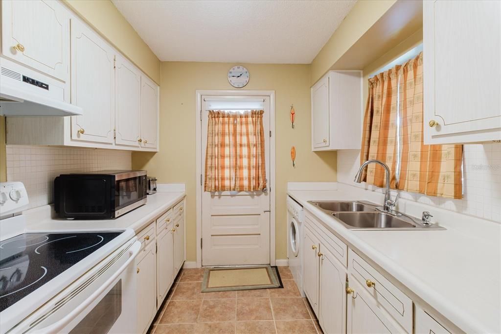 En Venta: $114,000 (2 camas, 1 baños, 870 Pies cuadrados)