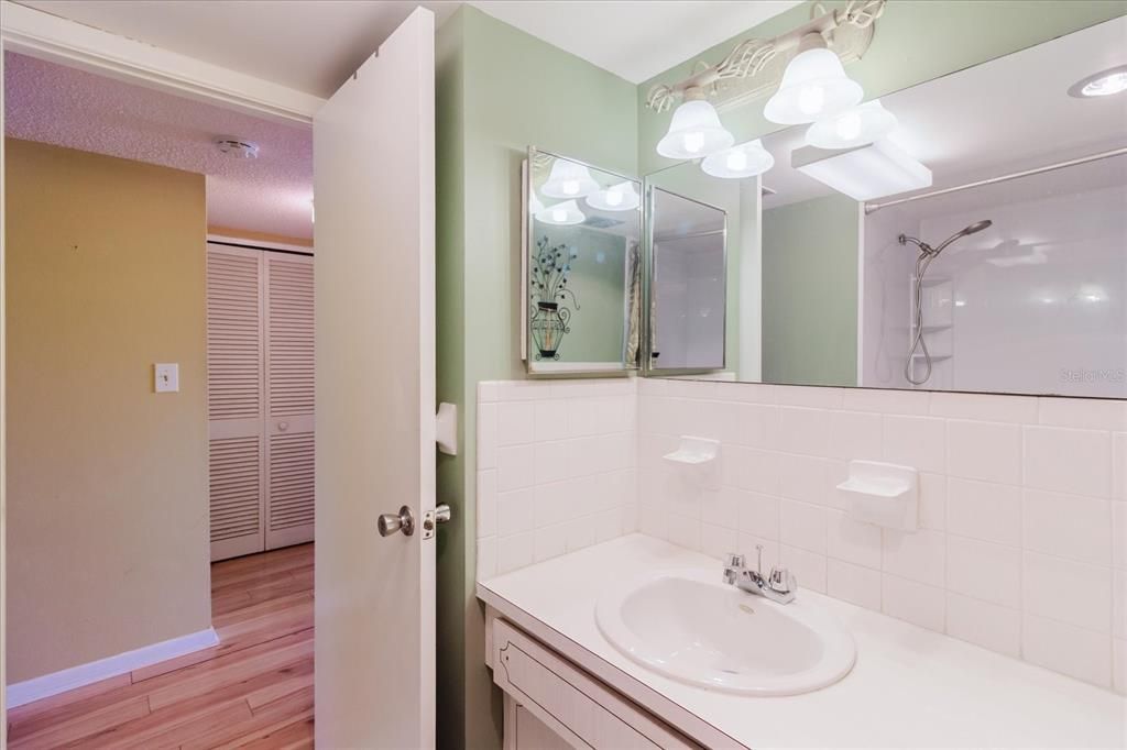 En Venta: $114,000 (2 camas, 1 baños, 870 Pies cuadrados)