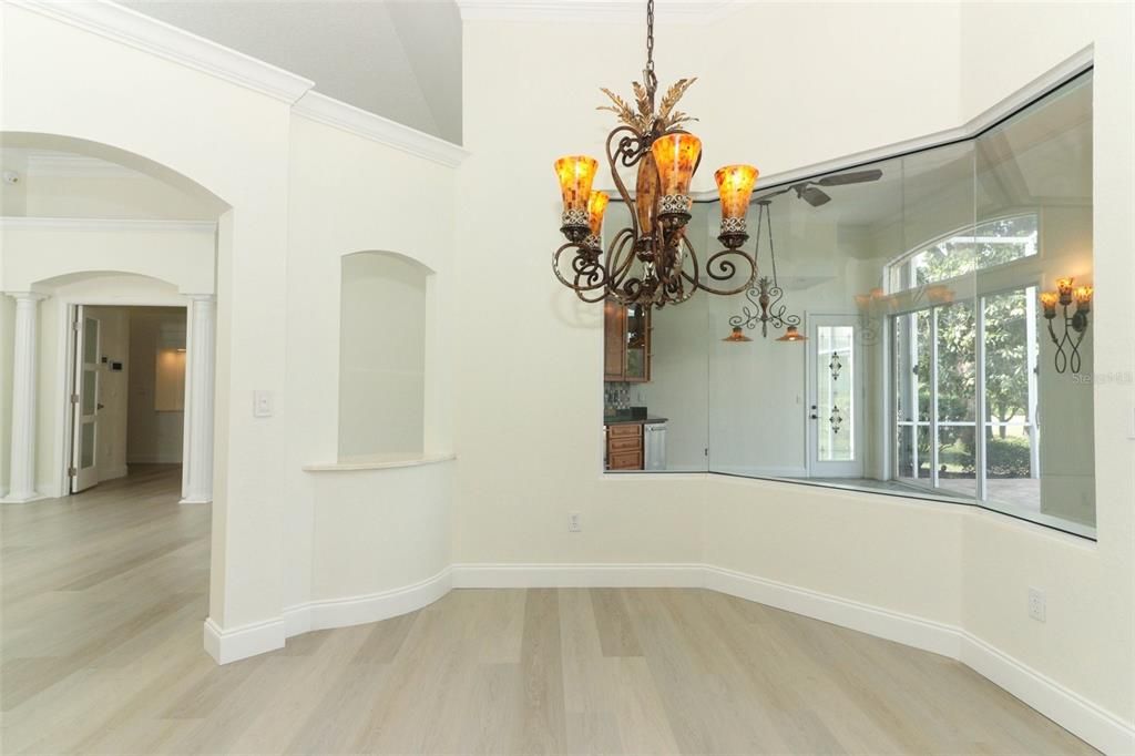 En Venta: $575,000 (3 camas, 2 baños, 3133 Pies cuadrados)