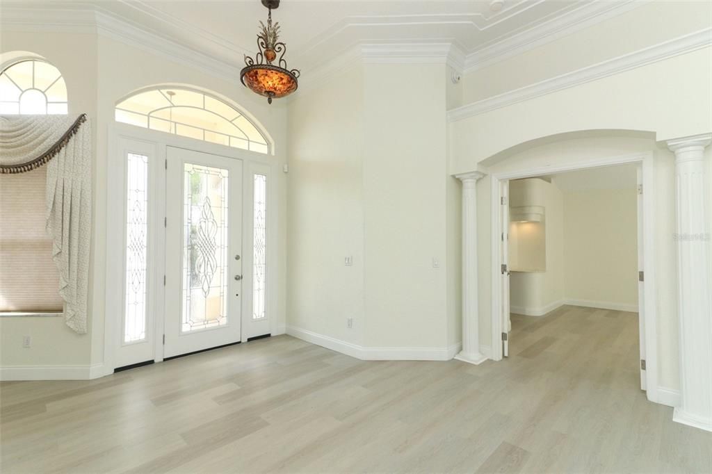 En Venta: $575,000 (3 camas, 2 baños, 3133 Pies cuadrados)