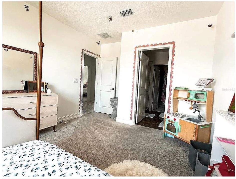 Active With Contract: $675,000 (5 beds, 4 baths, 3629 Square Feet)