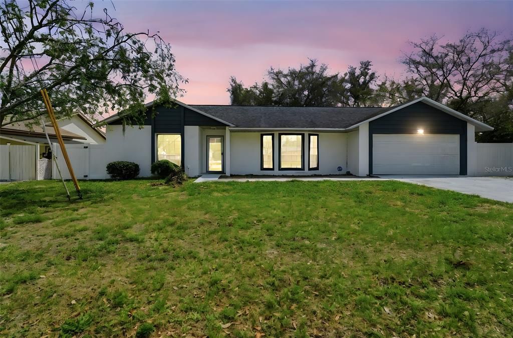 For Sale: $324,900 (3 beds, 2 baths, 1707 Square Feet)