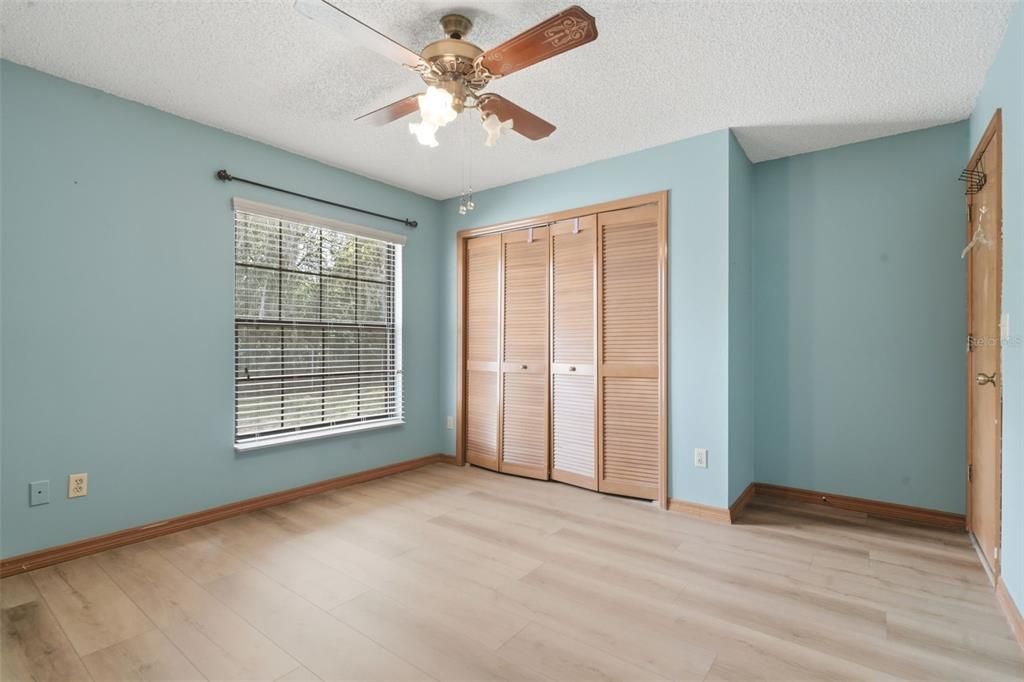 For Sale: $324,900 (3 beds, 2 baths, 1707 Square Feet)