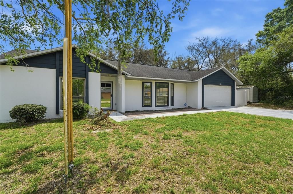 For Sale: $324,900 (3 beds, 2 baths, 1707 Square Feet)