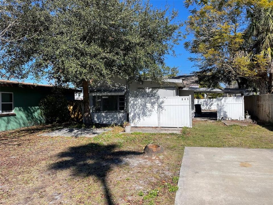 Recently Sold: $250,000 (3 beds, 2 baths, 848 Square Feet)
