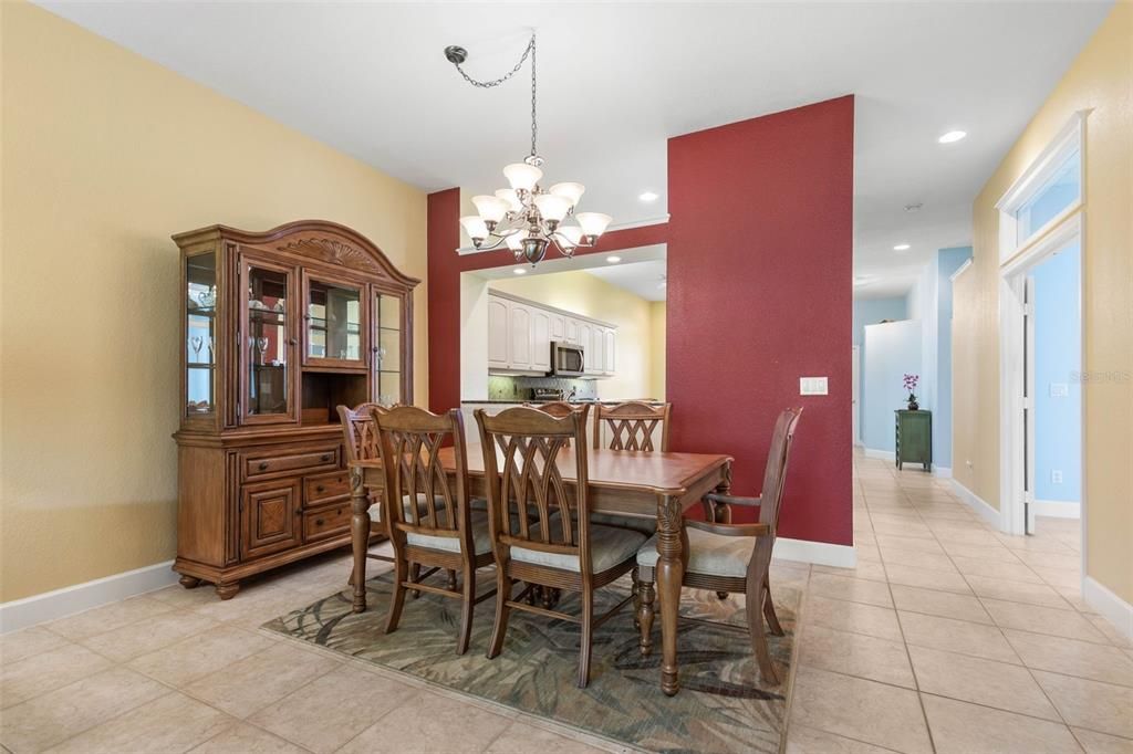 For Sale: $329,000 (3 beds, 2 baths, 1684 Square Feet)