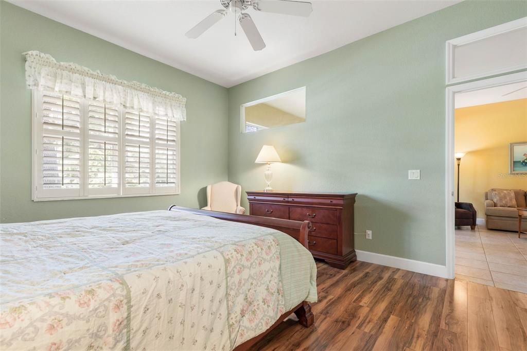 For Sale: $329,000 (3 beds, 2 baths, 1684 Square Feet)