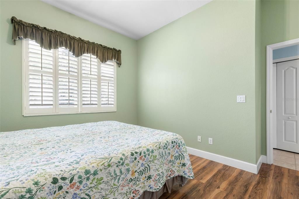 For Sale: $329,000 (3 beds, 2 baths, 1684 Square Feet)