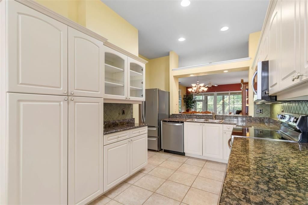 For Sale: $329,000 (3 beds, 2 baths, 1684 Square Feet)