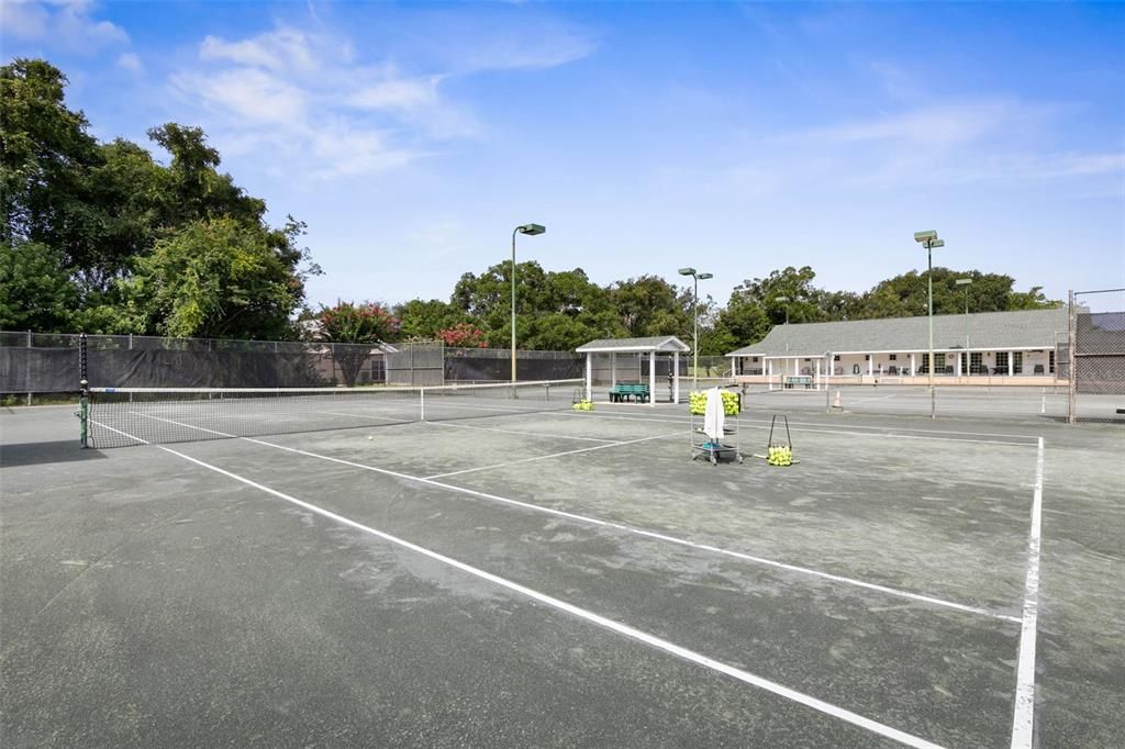 For Sale: $329,000 (3 beds, 2 baths, 1684 Square Feet)