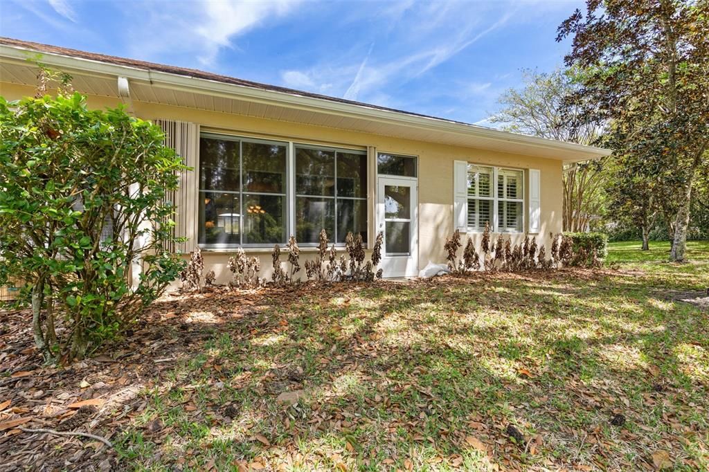 For Sale: $329,000 (3 beds, 2 baths, 1684 Square Feet)