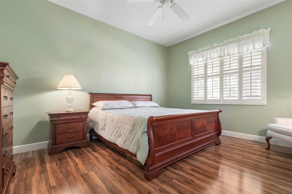 For Sale: $329,000 (3 beds, 2 baths, 1684 Square Feet)