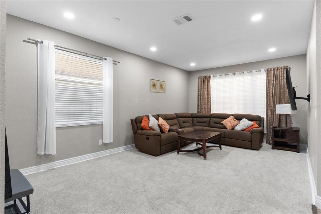 Active With Contract: $2,800 (5 beds, 3 baths, 2451 Square Feet)