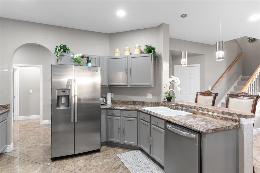 Active With Contract: $2,800 (5 beds, 3 baths, 2451 Square Feet)