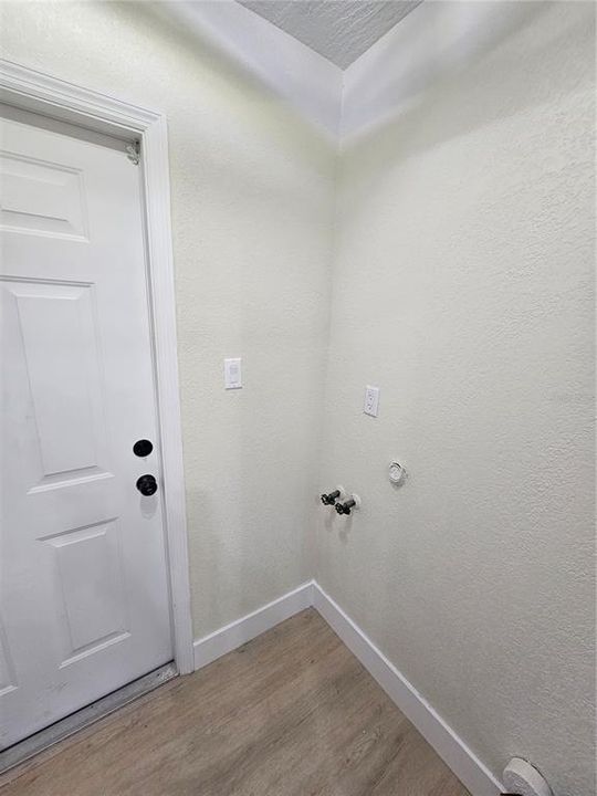 For Sale: $240,000 (2 beds, 2 baths, 1144 Square Feet)