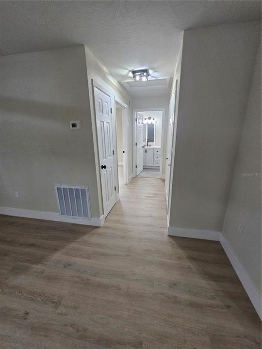 For Sale: $240,000 (2 beds, 2 baths, 1144 Square Feet)