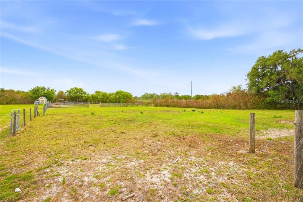 Active With Contract: $299,900 (3 beds, 2 baths, 1344 Square Feet)