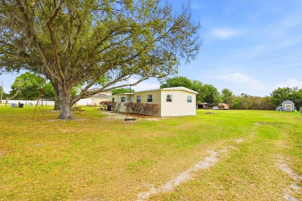 Active With Contract: $299,900 (3 beds, 2 baths, 1344 Square Feet)