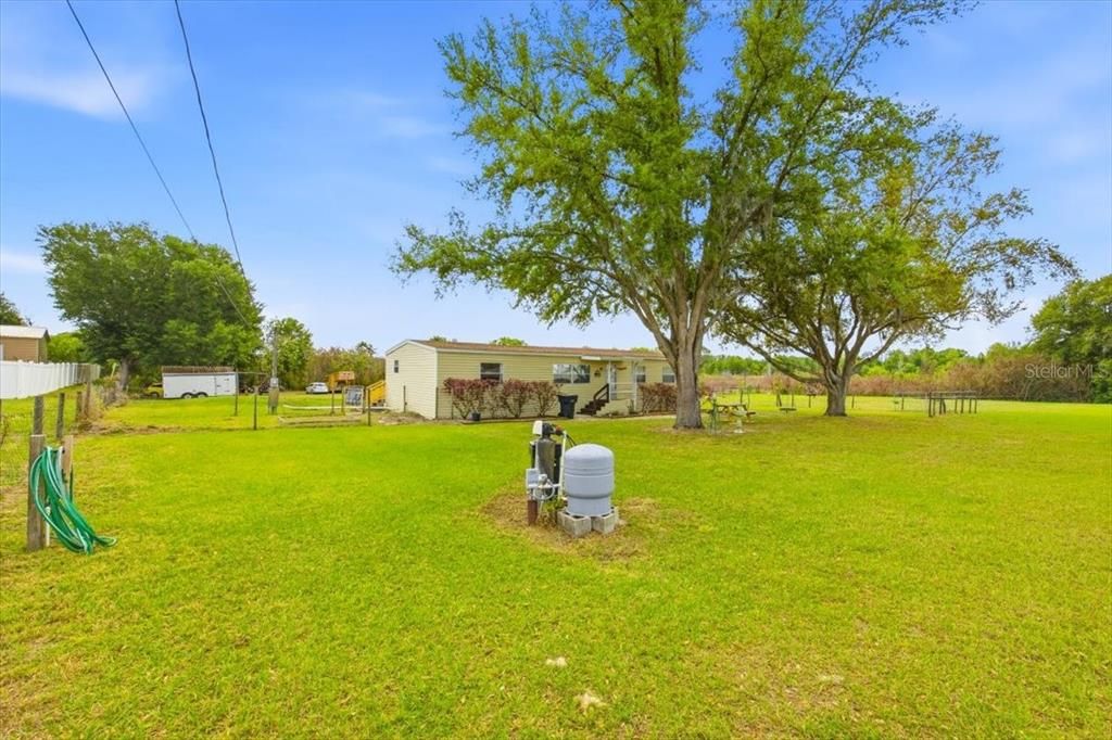 Active With Contract: $299,900 (3 beds, 2 baths, 1344 Square Feet)