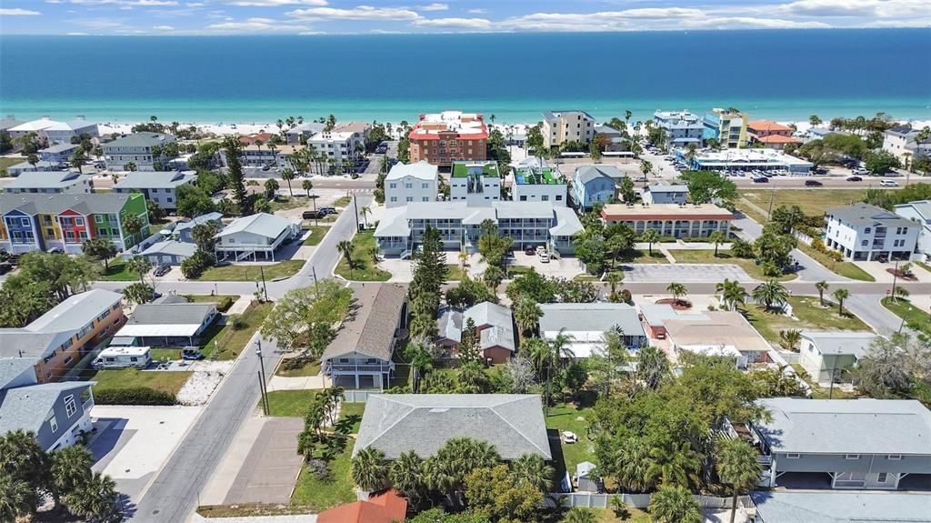 En Venta: $2,300,000 (12 camas, 0 baños, 4556 Pies cuadrados)