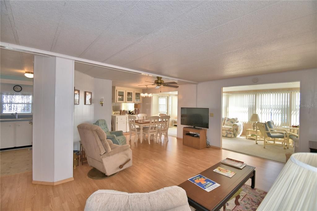 En Venta: $142,900 (2 camas, 2 baños, 1152 Pies cuadrados)