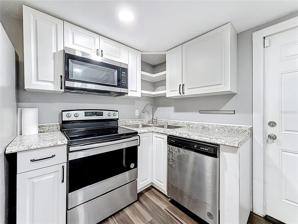 En Venta: $180,000 (2 camas, 1 baños, 728 Pies cuadrados)